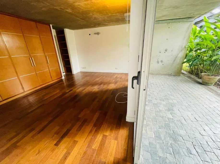 Departamento de 5 Ambientes, Con Jardín y Terraza - Las Lomas-Jockey 4
