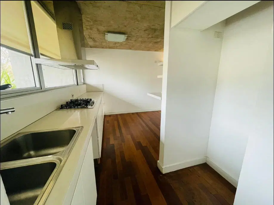 Departamento de 5 Ambientes, Con Jardín y Terraza - Las Lomas-Jockey 5