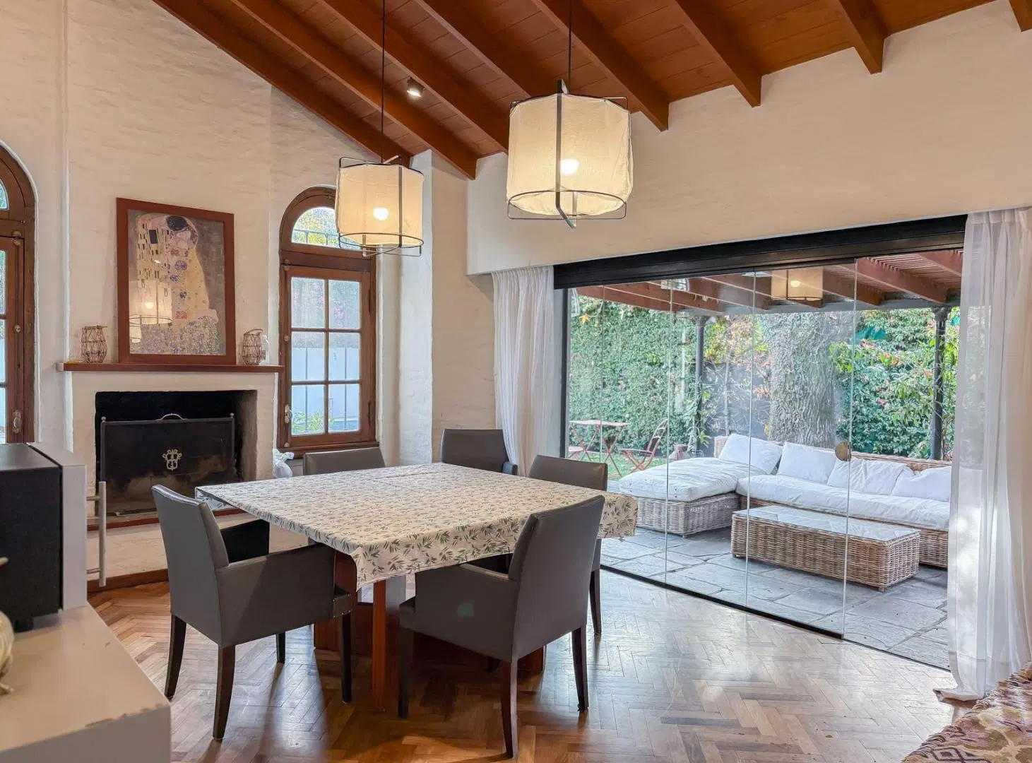 Casa en Venta, Con Jardín, Pileta y Parrilla - Martínez, San Isidro 3