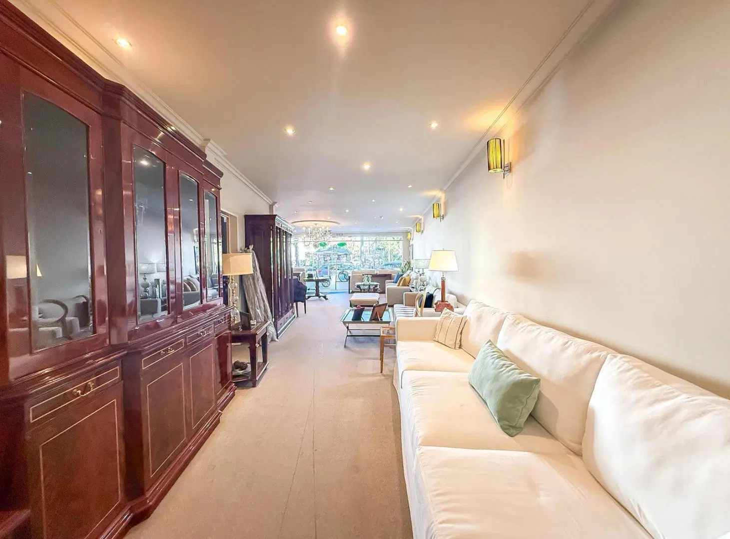 Local en Alquiler, 5 Ambientes - Martínez, San Isidro 2