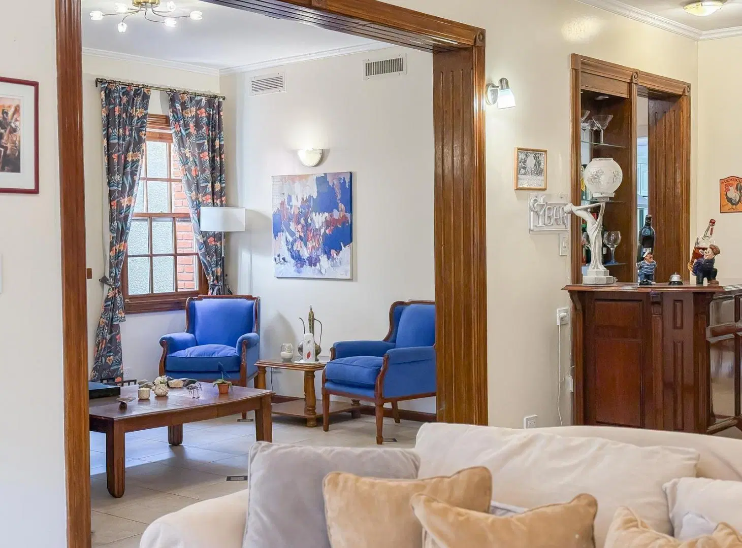 Casa en Venta, Con Jardín, Pileta y Cochera - La Lucila, Vicente López 2
