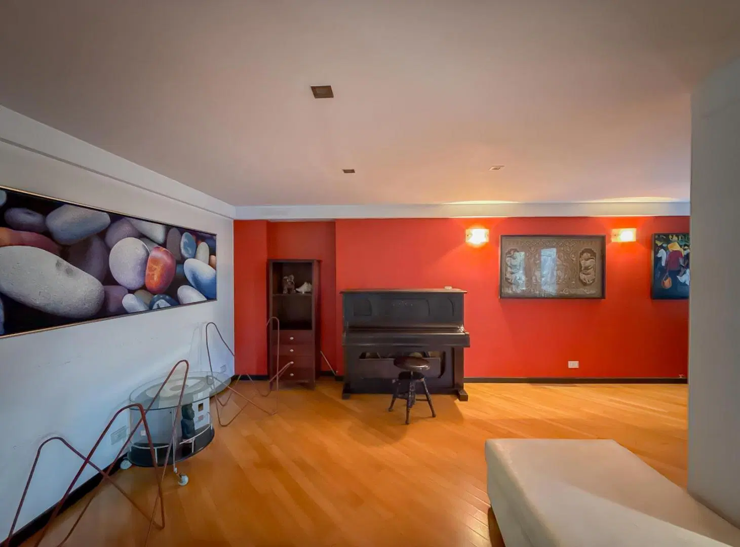 Casa en Venta, 3 Plantas, Con Jardín y Pileta - Martínez 4