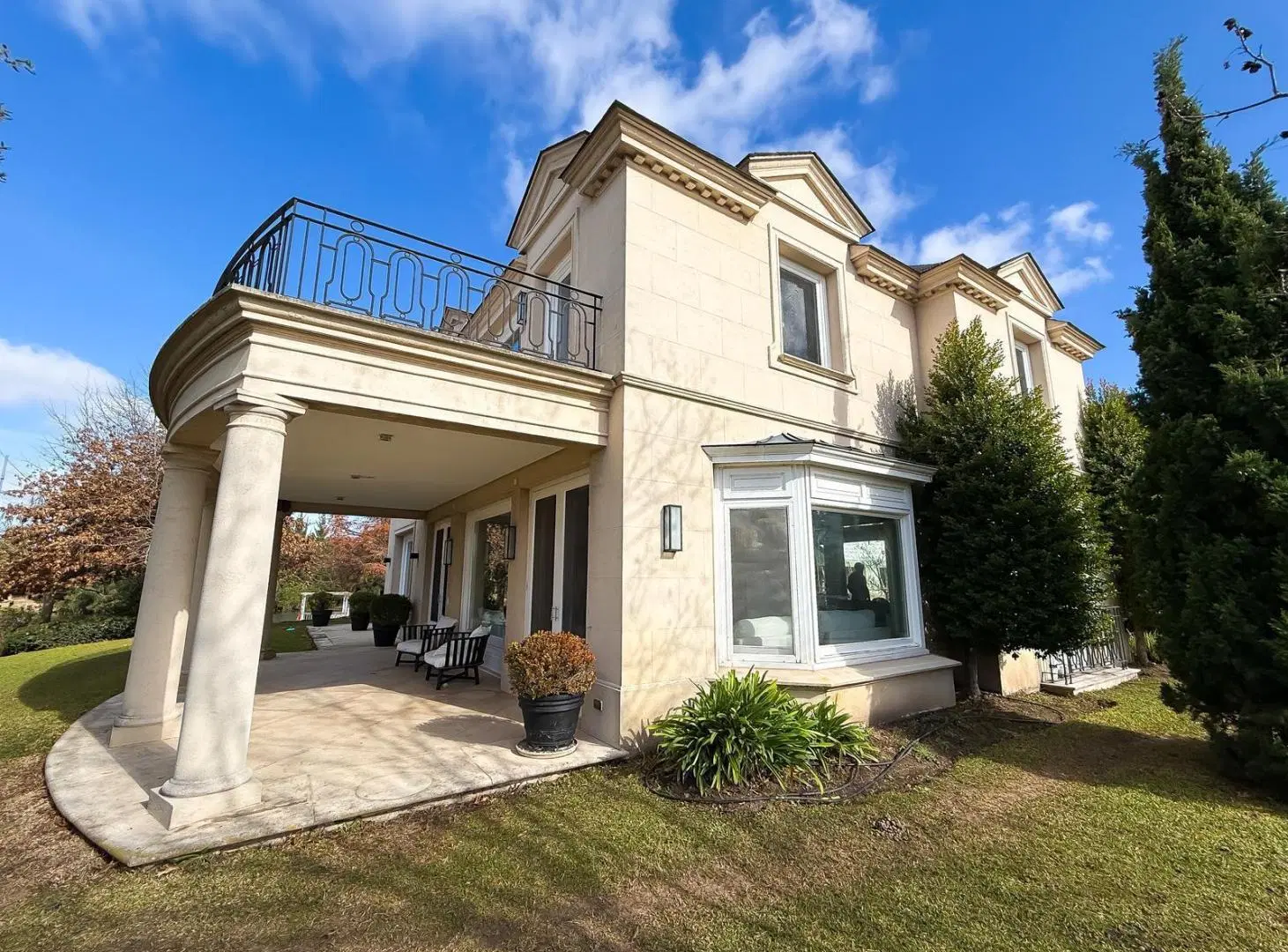 Casa en Venta, Con Jardín, Pileta y Cochera para 7 autos - La Isla, Nordelta 2
