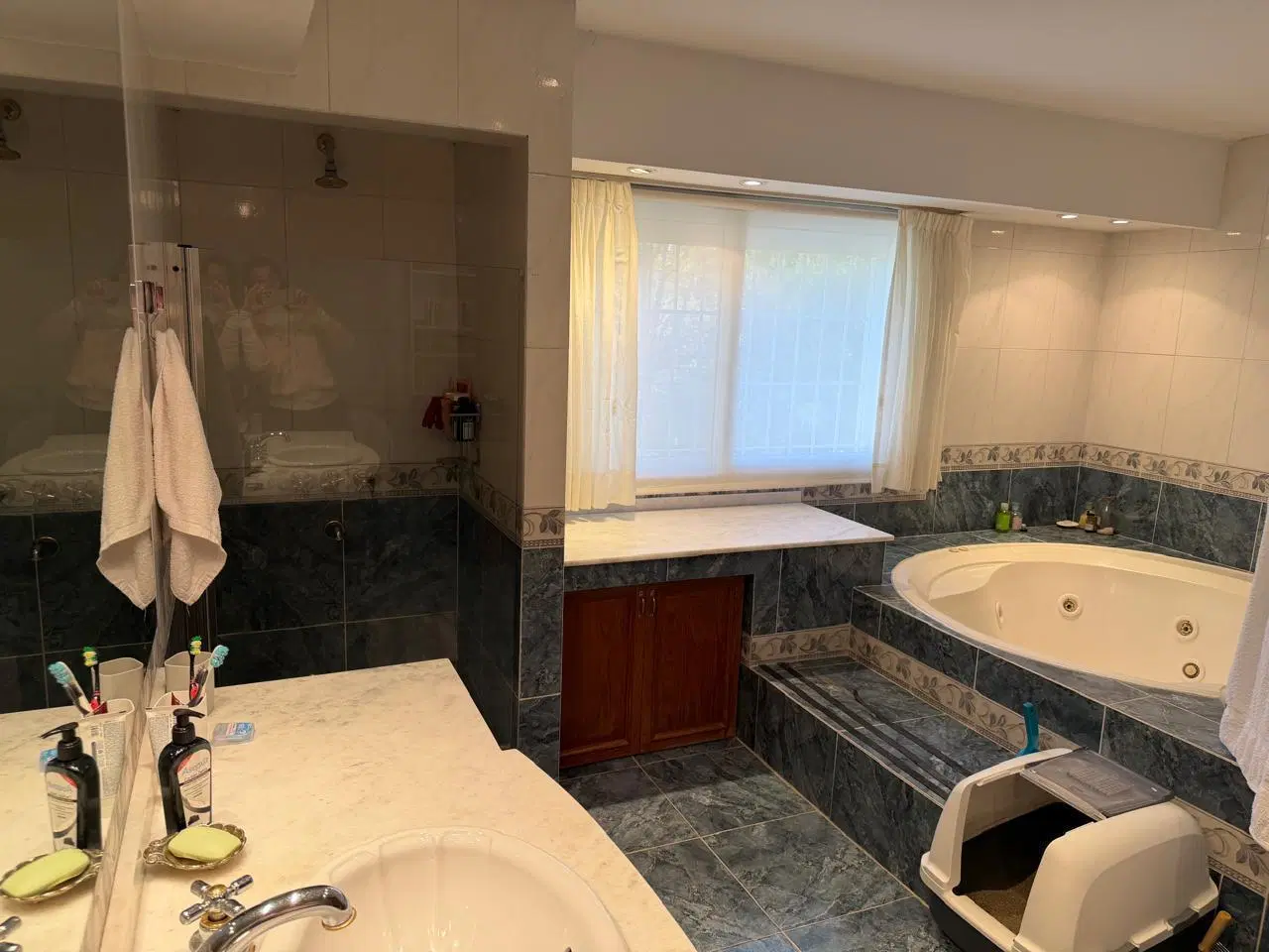 Casa en Alquiler, Con Jardín y Pileta - Acassuso, de Av. del Libertador a Vías. 5