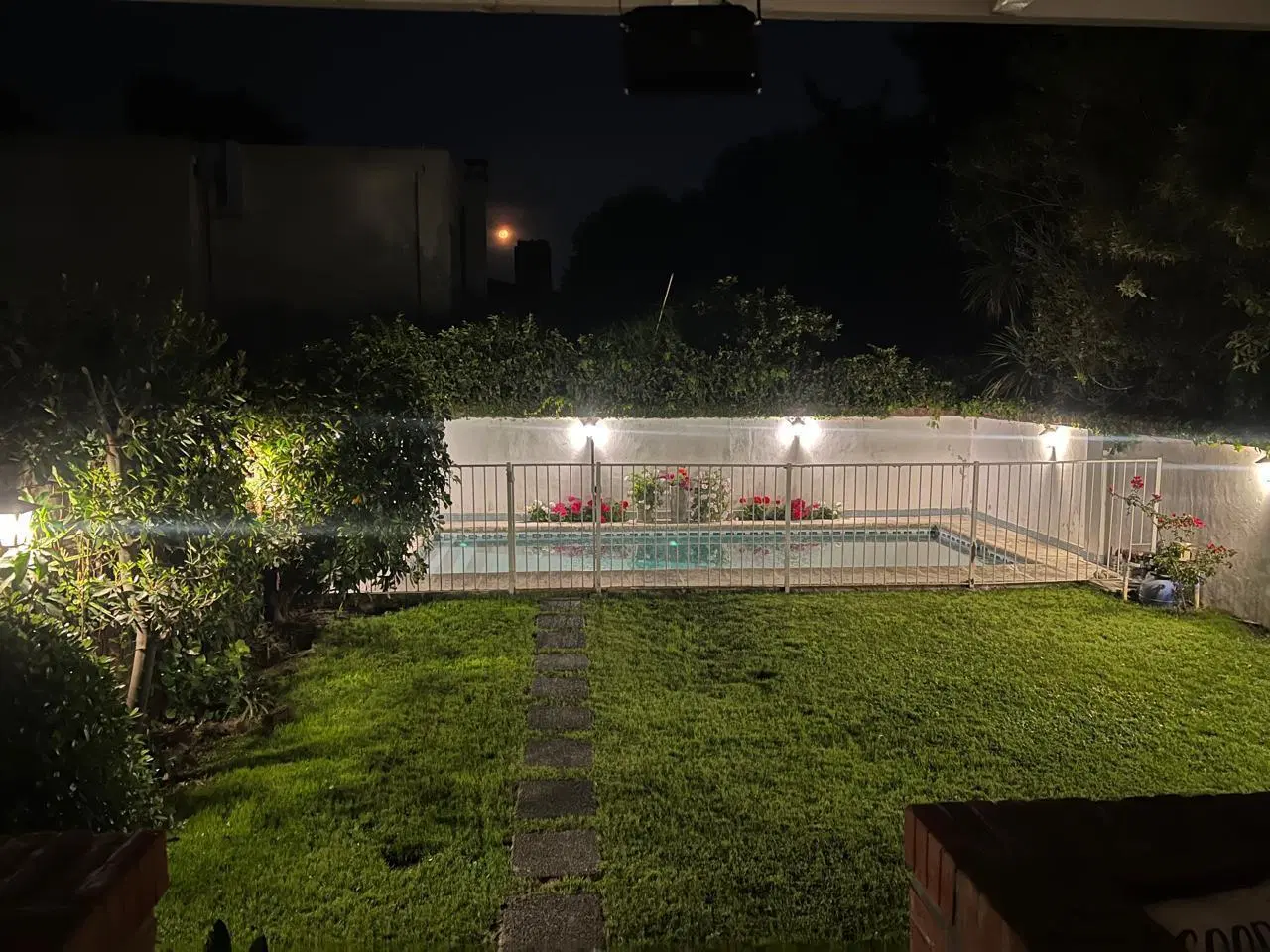 Casa en Alquiler, Con Jardín y Pileta - Acassuso, de Av. del Libertador a Vías. 2