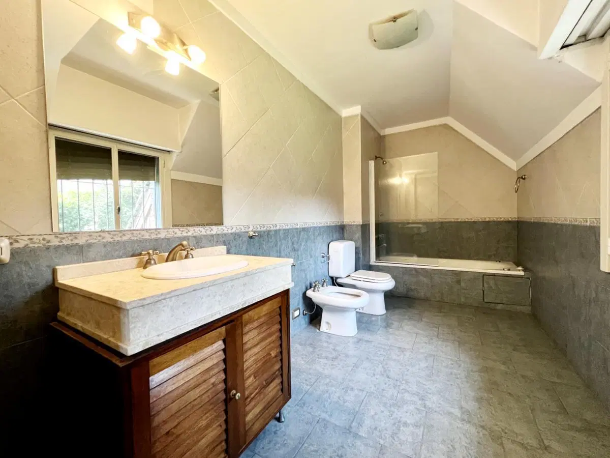 Casa de 7 Ambientes en Venta, de Av. del Libertador al Río - Acassuso 3