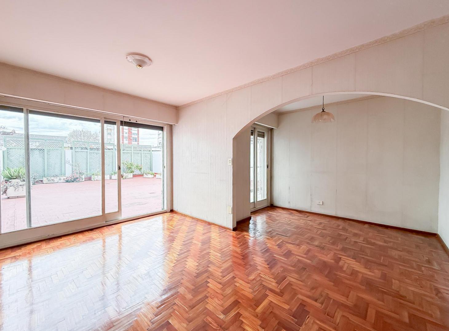 Foto de Departamento de 4 Ambientes en Venta, Con Patio y Baulera - Vicente, imagen 1