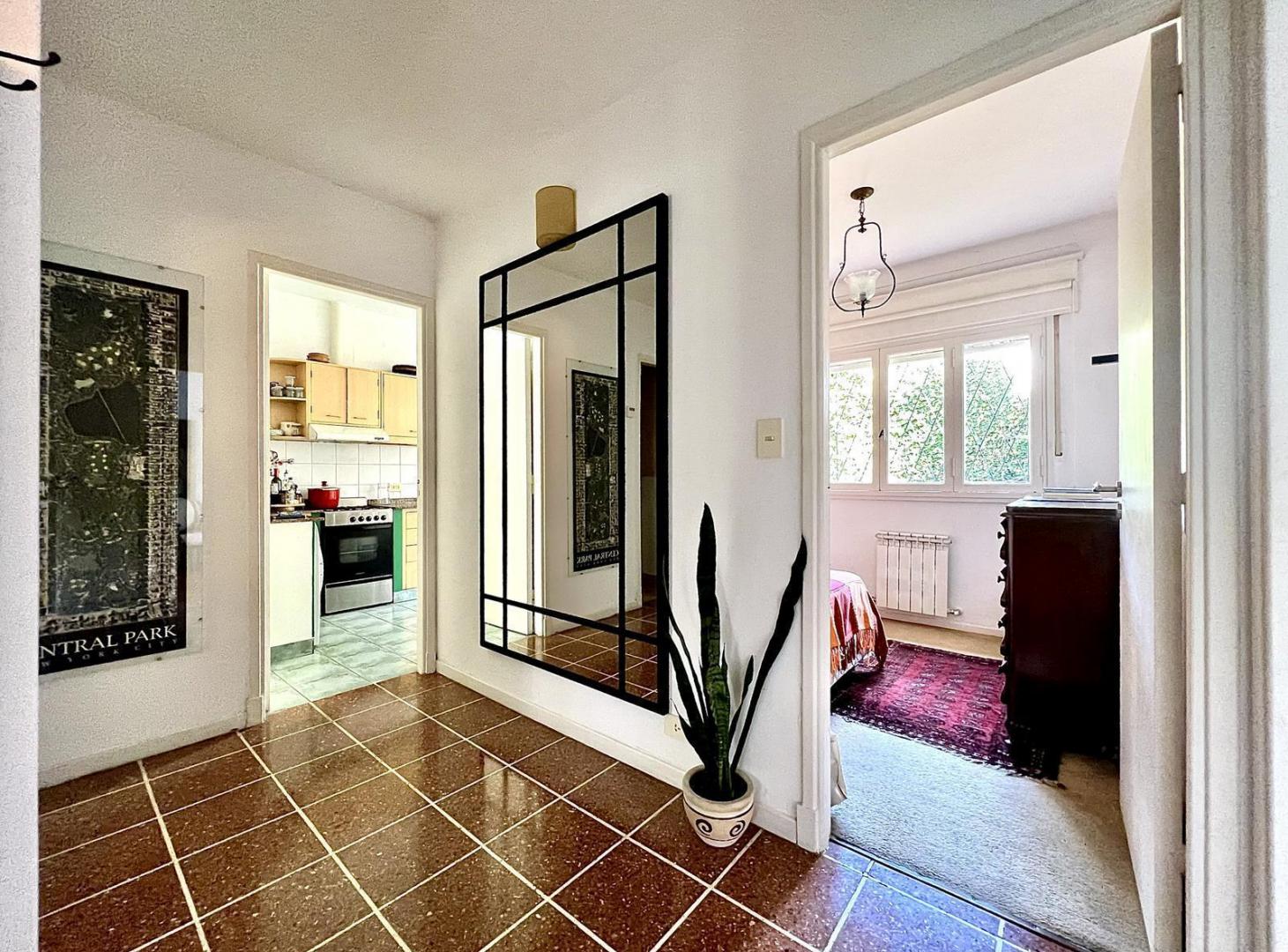 Foto de Casa en Venta de 2 Plantas con Gran Playroom y Jardín - Vicente López, imagen 4