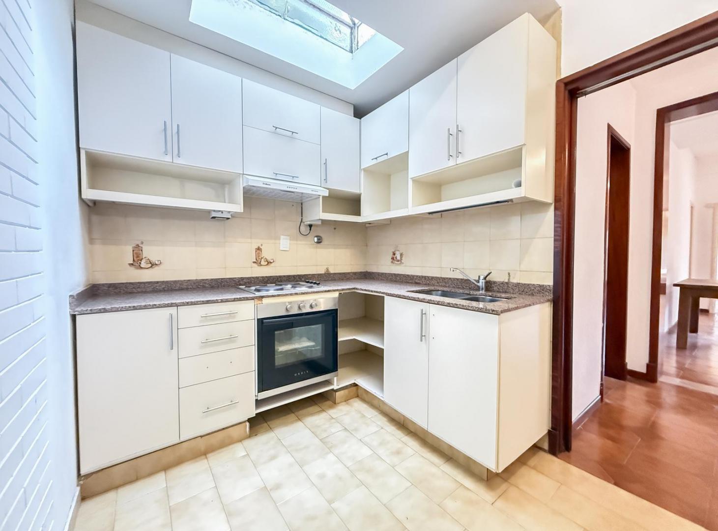 Foto de Casa de 2 Plantas en Venta, Con Jardín, Terraza y Cochera - Beccar, San Isidro, imagen 4