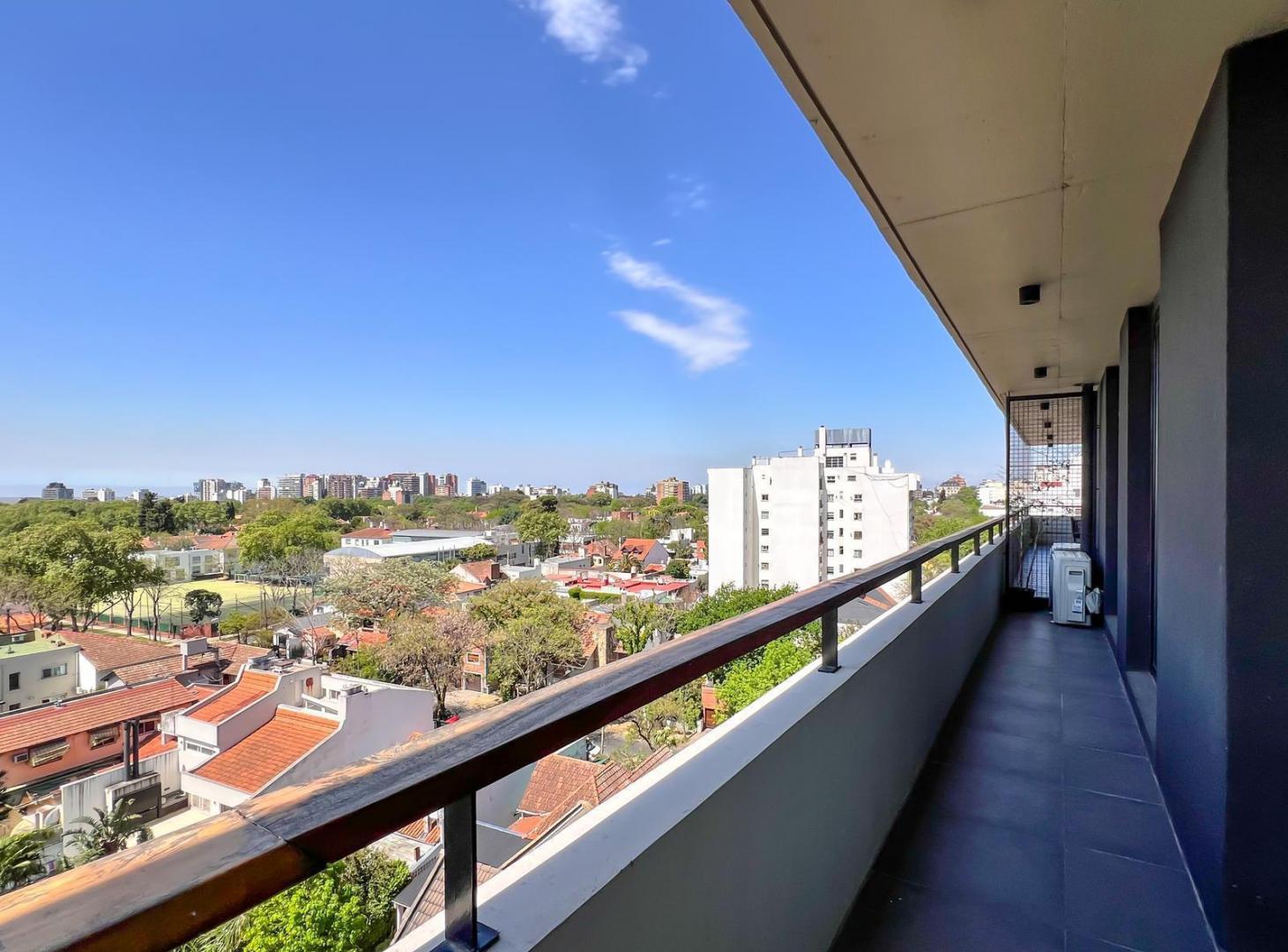Foto de Departamento en Alquiler de 3 Ambientes, Con Balcón y Cochera - La, imagen 3