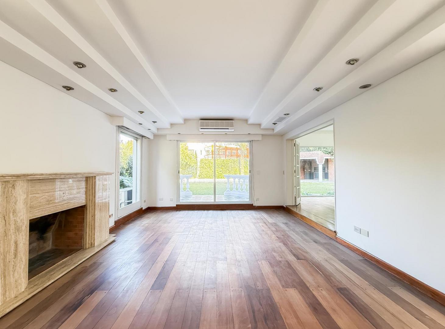 Foto de Casa en Alquiler, Con Jardín, Pileta y Cochera - Las Lomas de San Isidro, imagen 4