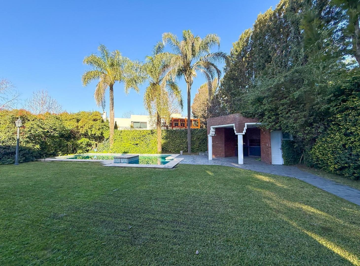 Foto de Casa en Alquiler, Con Jardín, Pileta y Cochera - Las Lomas de San Isidro, imagen 3