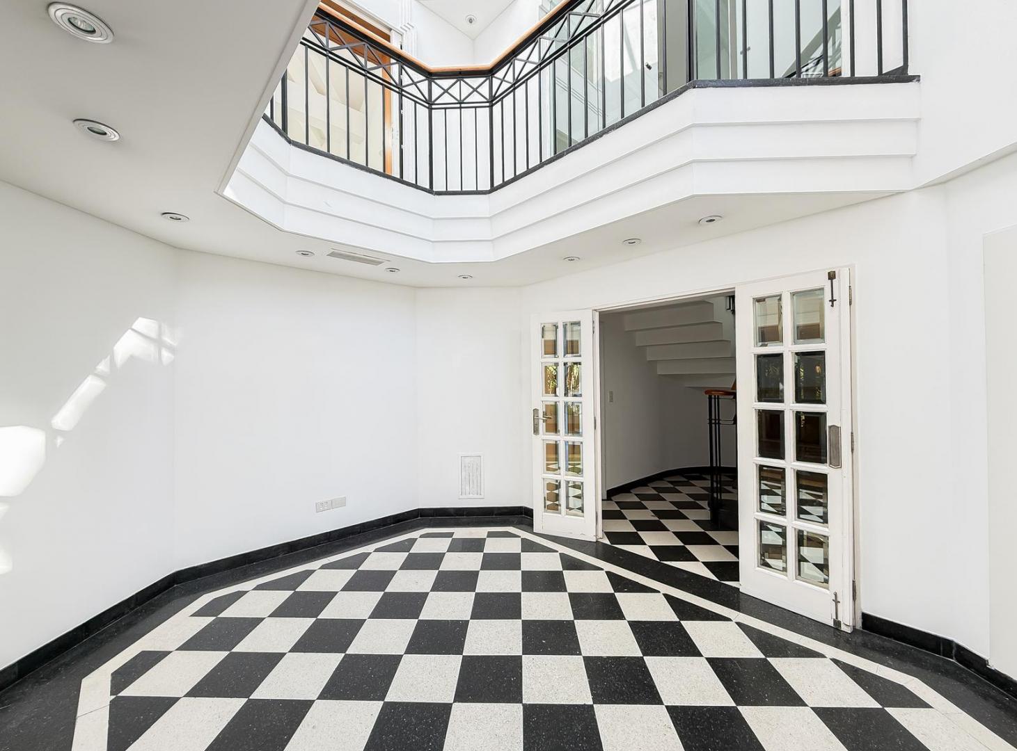 Foto de Casa en Alquiler, Con Jardín, Pileta y Cochera - Las Lomas de San Isidro, imagen 1