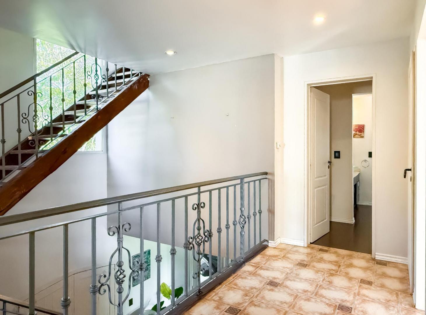 Foto de Estupenda Casa a La Laguna en Alquiler, 3 Plantas, Pileta y Cochera, imagen 1