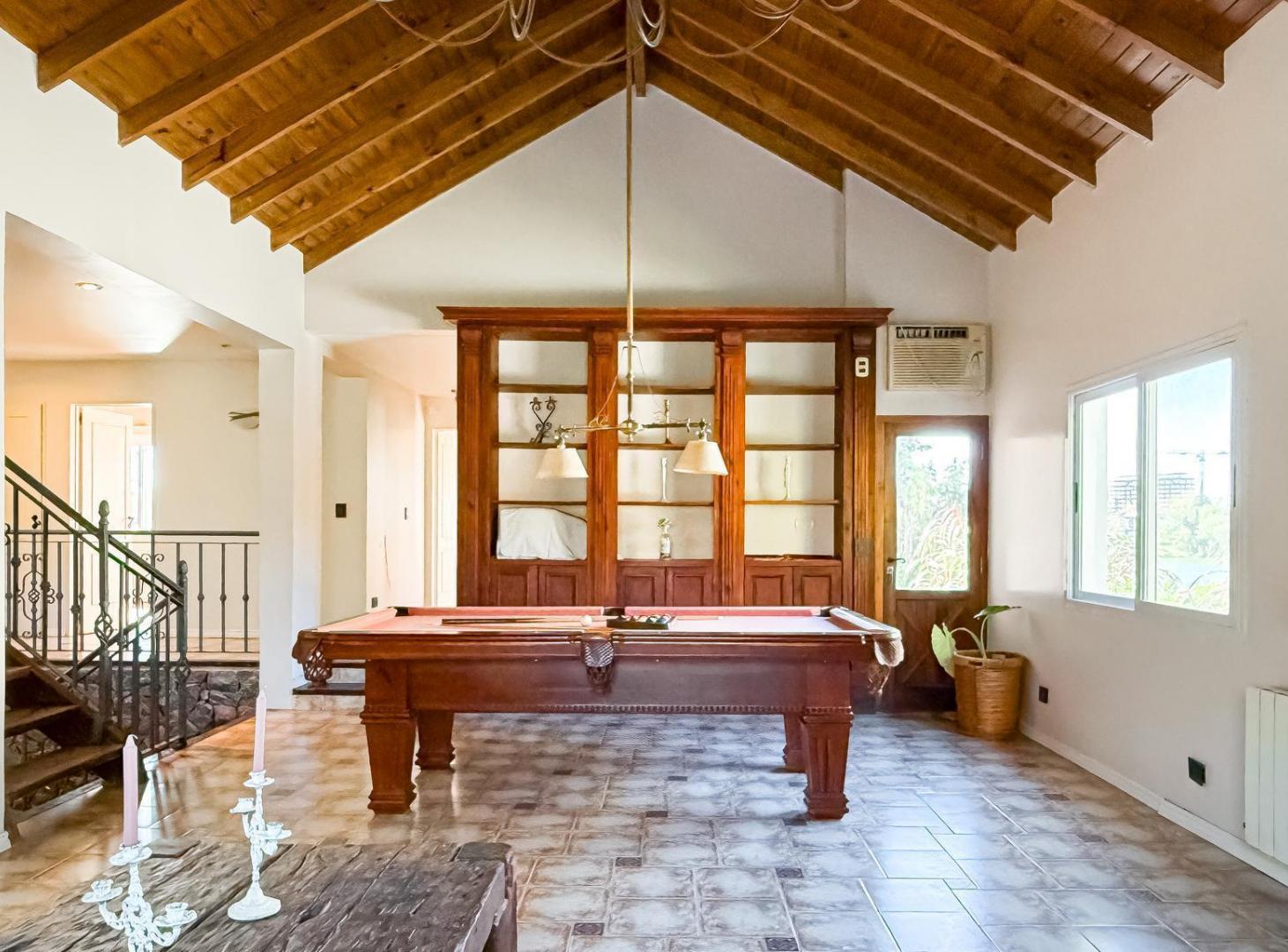 Foto de Estupenda Casa a La Laguna en Alquiler, 3 Plantas, Pileta y Cochera, imagen 3