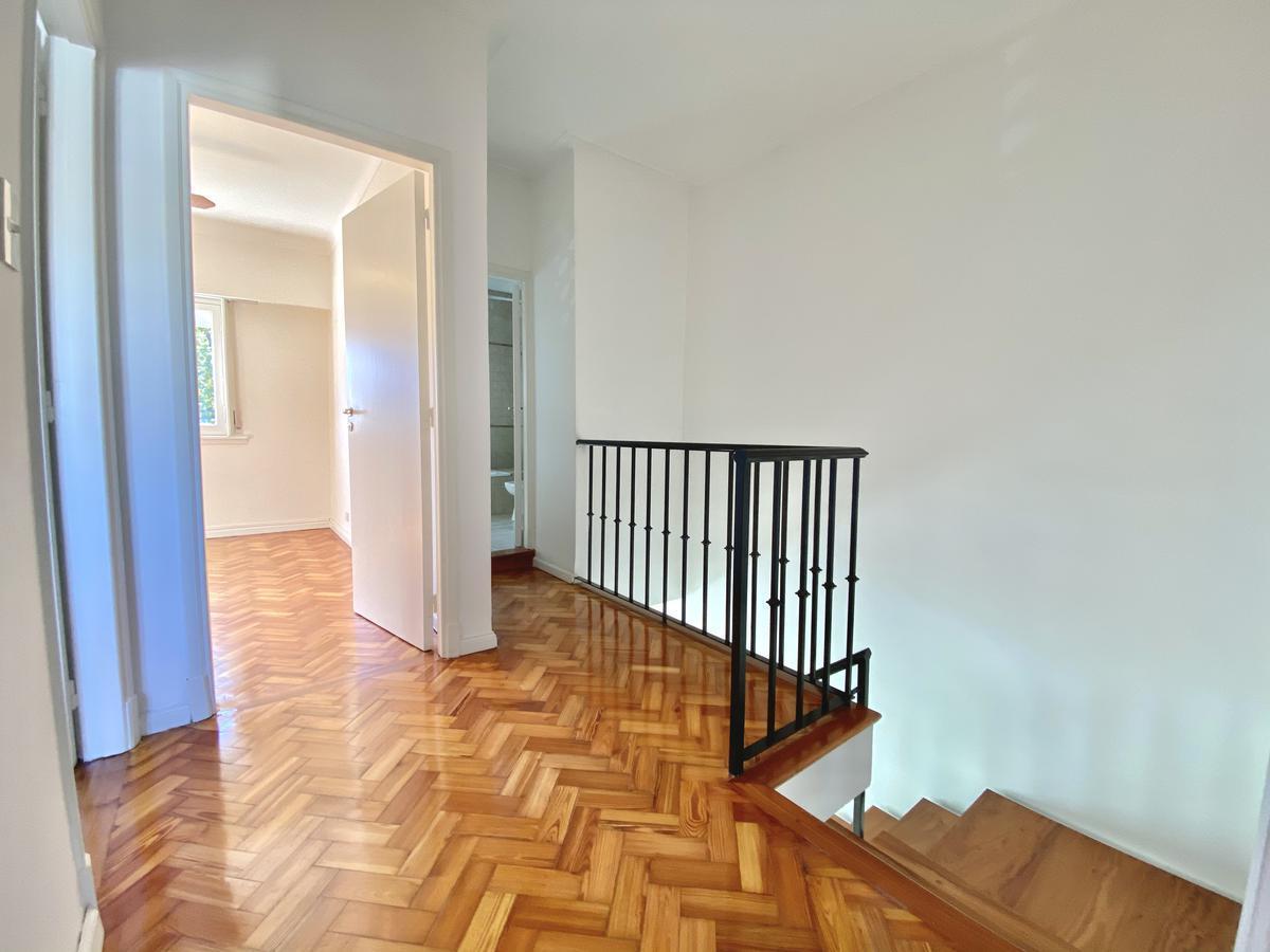 Foto de Excelente Casa de 2 Dormitorios en Alquiler, Con Jardín - Olivos, imagen 3