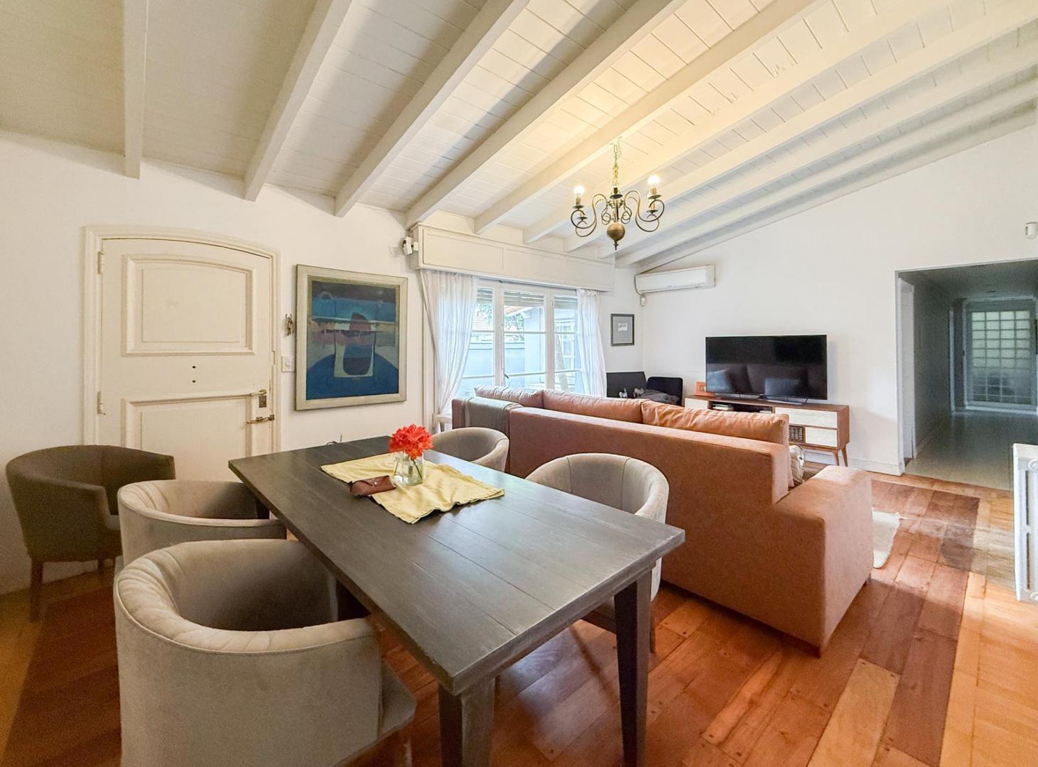 Foto de Casa en Venta Con 5 Dormitorios y Jardín - La Lucila, Vicente López, imagen 5