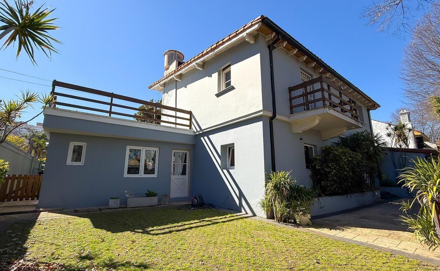 Foto de Casa en Venta Con 3 Dormitorios y Jardín - La Lucila, Vicente López, imagen 1