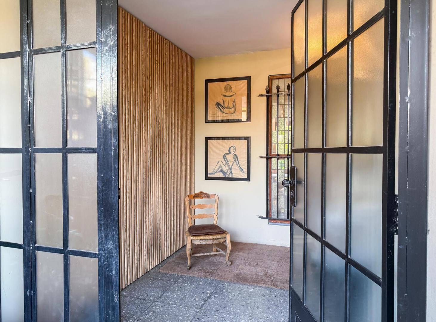 Foto de Casa en Venta, 2 Suites, Con Jardín - San Isidro, imagen 5