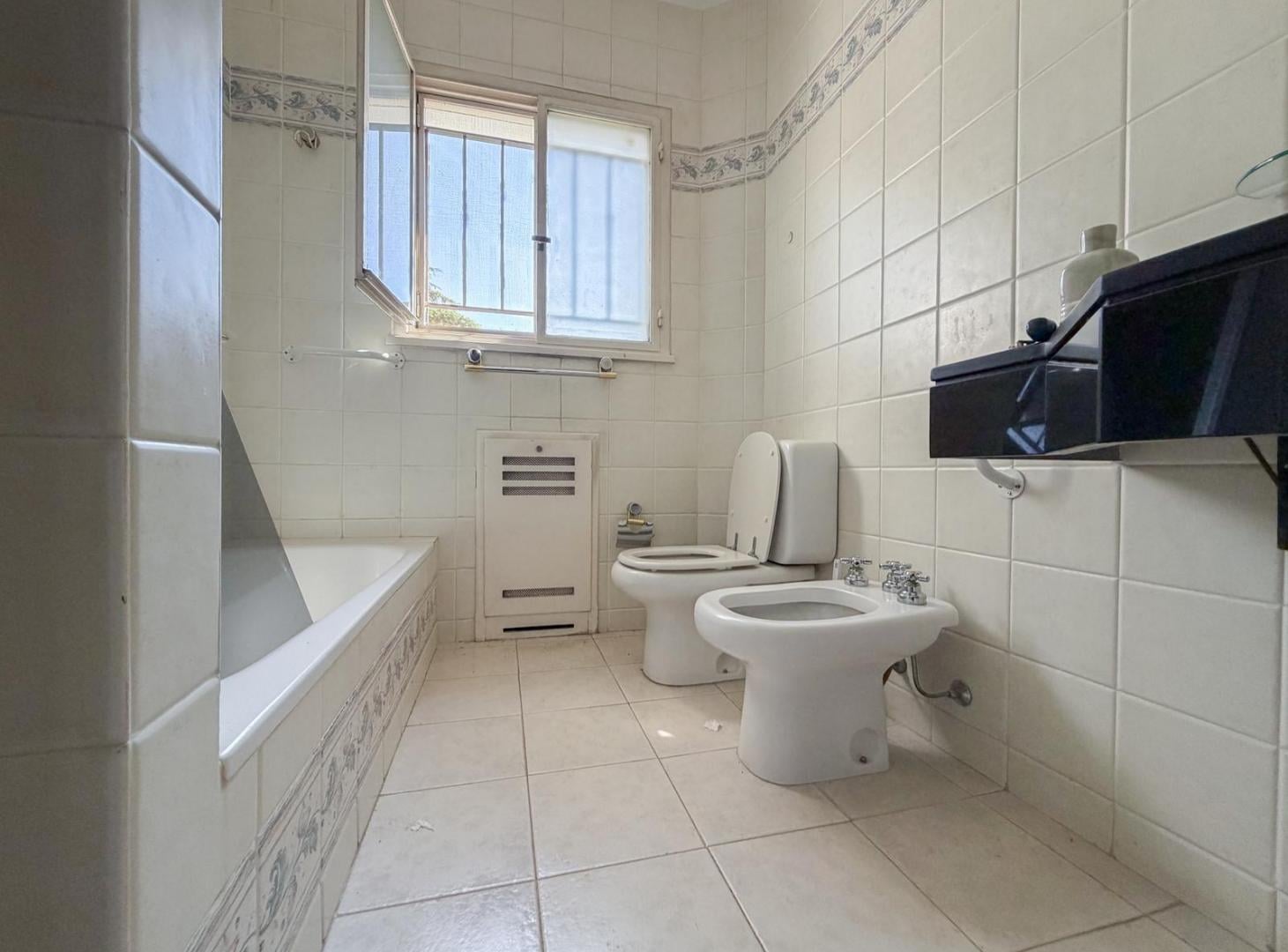 Foto de Casa en Venta Con 5 Dormitorios y Jardín - Acassuso, San Isidro, imagen 5