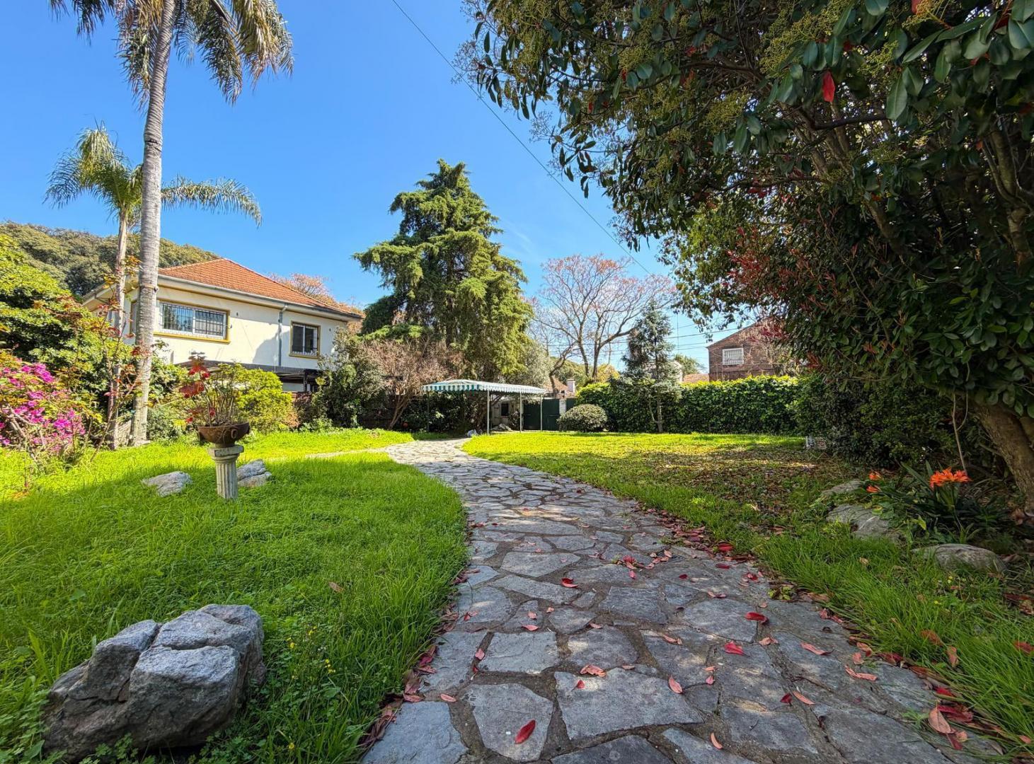 Foto de Casa en Venta Con 5 Dormitorios y Jardín - Acassuso, San Isidro, imagen 1