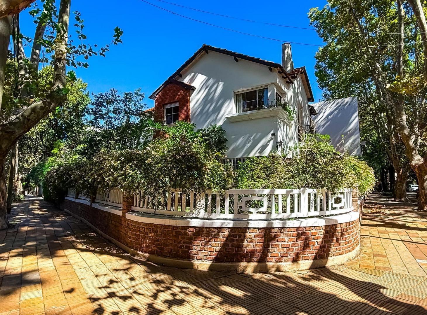 Foto de Casa en Venta, 3 Dormitorios, Con Jardín - Vicente López, imagen 1
