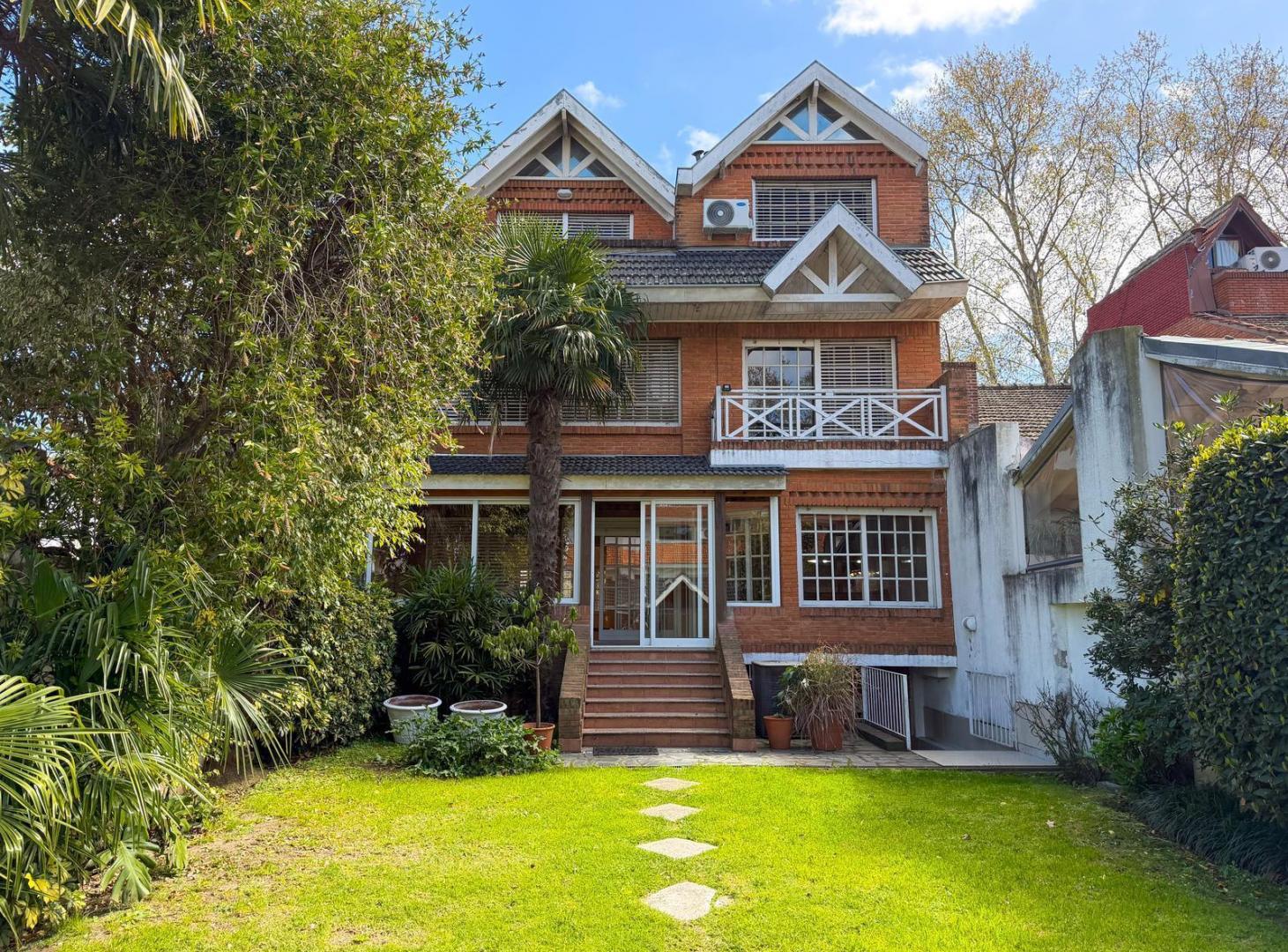 Foto de Casa en Alquiler, 3 Suites, Con Jardín - Martínez, San Isidro, imagen 2