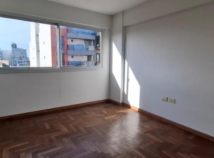 Mtrs. PLAZA RIVADAVIA- AMBIENTES LUMINOSOS - TERRAZA CON ASADOR 4