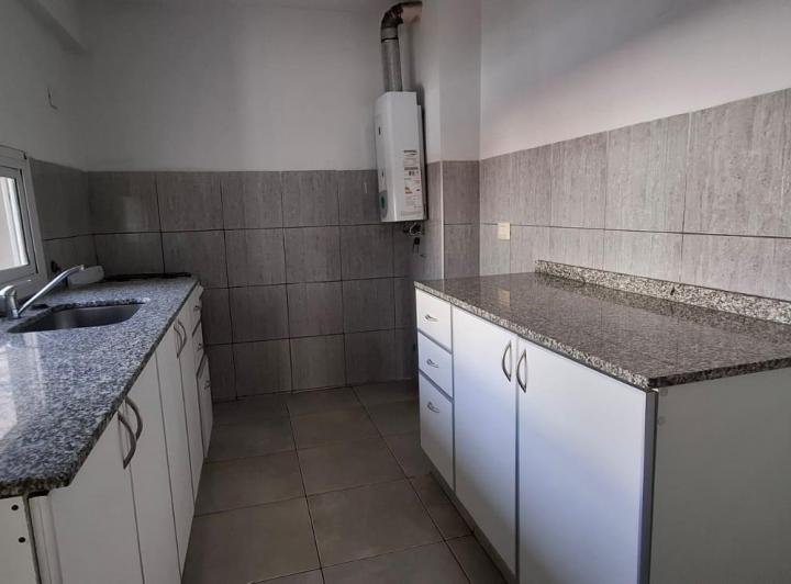 Mtrs. PLAZA RIVADAVIA- AMBIENTES LUMINOSOS - TERRAZA CON ASADOR 5