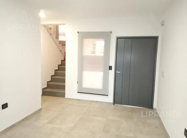 DUPLEX DOCTA -  2 DORMITORIOS - CALEF. CENTRAL -  COCHERA - PATIO - SEGURIDAD 24 HS 2