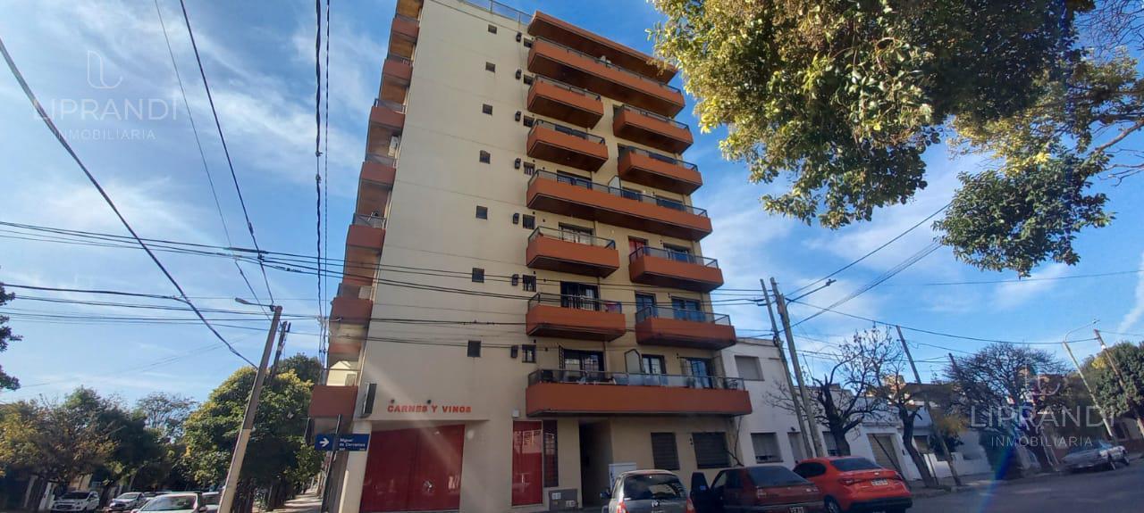 EXPENSAS BAJAS - AMPLIO BALCON - MUY LUMINOSO -