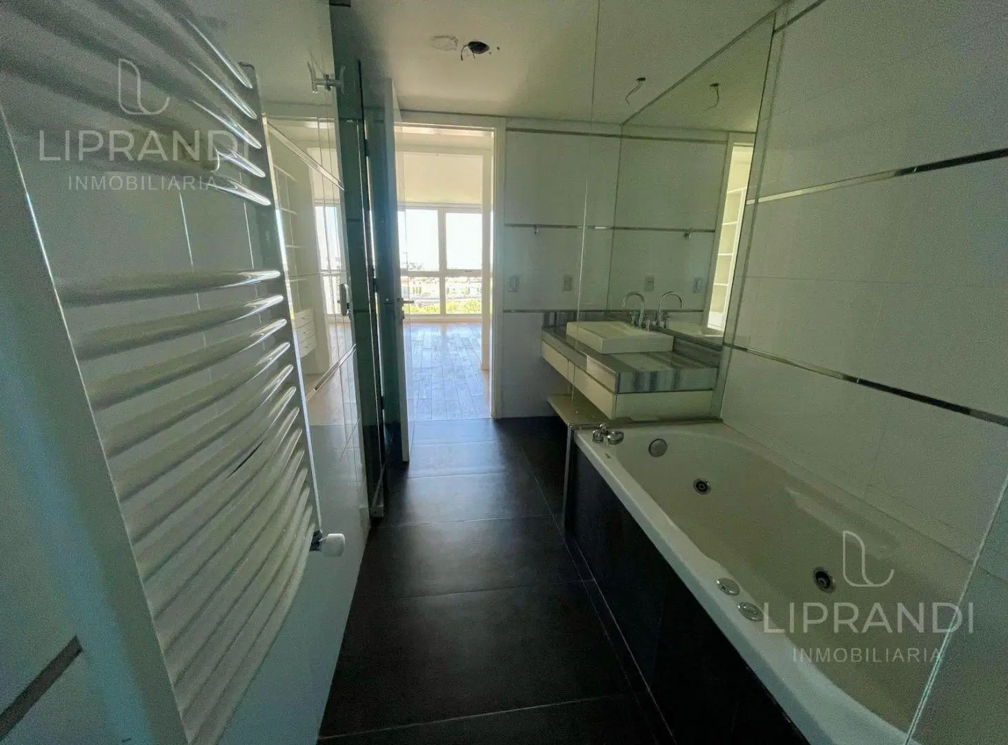 DE CATEGORIA - C/ 2 COCHERAS - DEPENDENCIA DE SERVICIO - AMENITIES 4