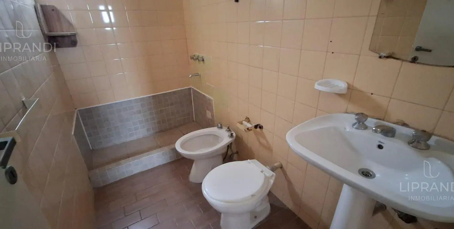 DUPLEX MTRS PLAZA COLON - EXPENSAS BAJAS - AMBIENTES LUMINOSOS - 1