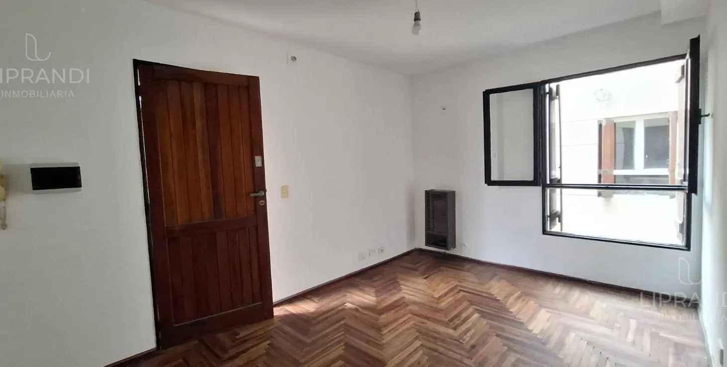 DUPLEX MTRS PLAZA COLON - EXPENSAS BAJAS - AMBIENTES LUMINOSOS - 4