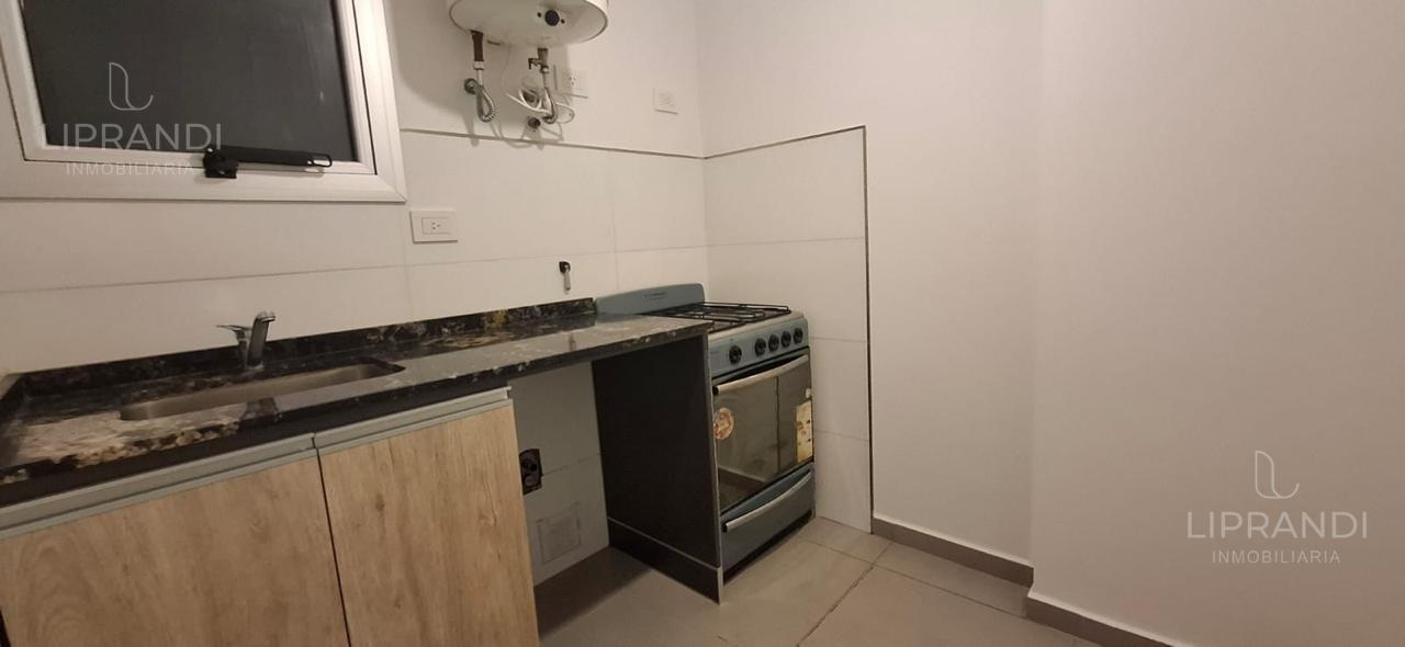 Foto de DUPLEX C/ TERRAZA PROPIA Y BALCON - MTRS PARQUE SARMIENTO - EXPENSAS, imagen 1