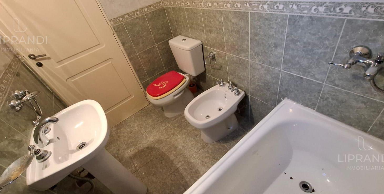 Foto de SEGURIDAD 24 HS - 2 BALCONES - ASADOR PROPIO - AMBIENTES LUMINOSOS -, imagen 5