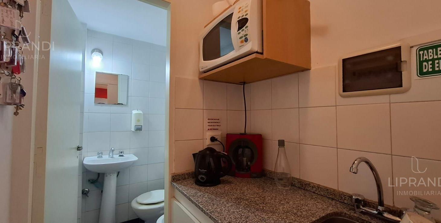 Foto de OFICINA DE CATEGORIA - OPORTUNIDAD - SEGURIDAD 24 HS - ZONA TRIBUNALES -, imagen 2