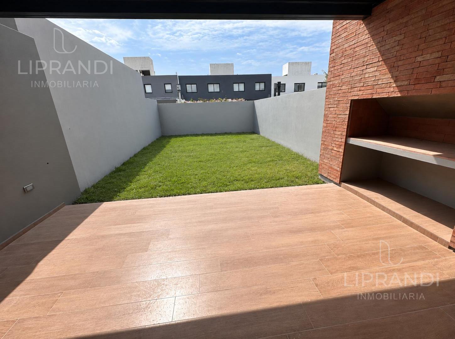 Foto de DOCTA BOULEVARD - DUPLEX PLANTA BAJA - LOTE CENTRAL - A ESTRENAR, imagen 2
