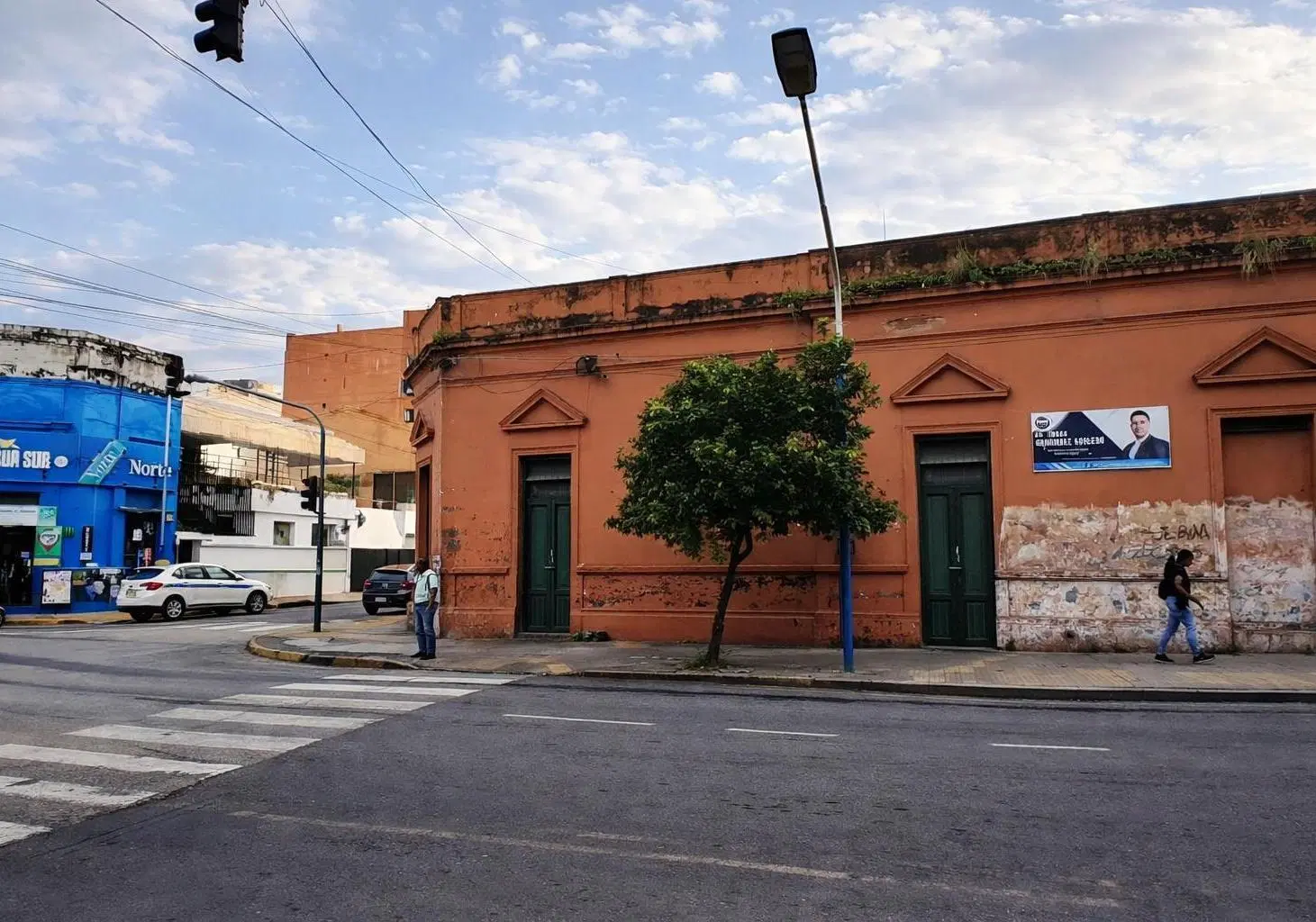 Local en esquina – General Paz y Buenos Aires 2