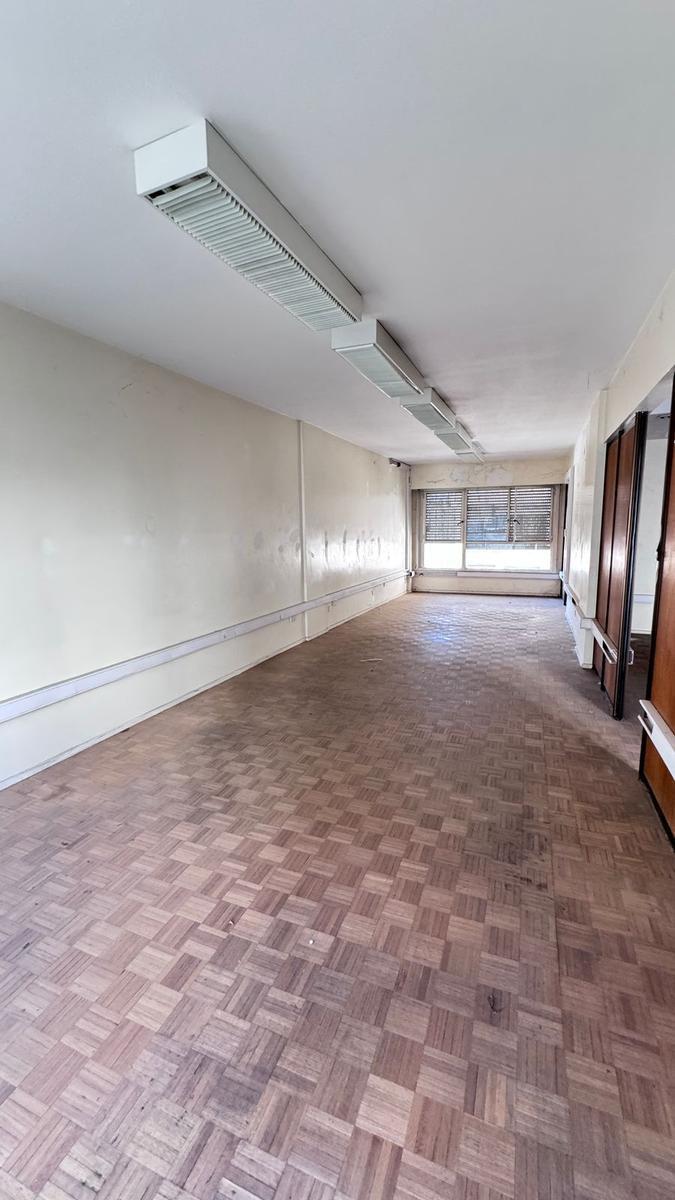 Av Belgrano y Chacabuco Oficina en Venta 4