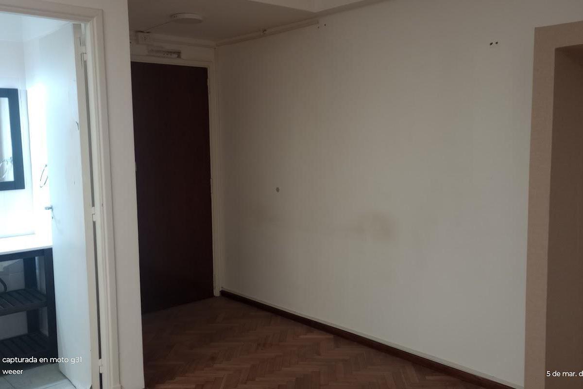 Cerrito Al 200. Al Frente, 2 Oficinas Unidas, Buena Vista y Luz 2