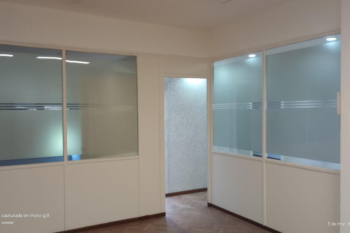 Cerrito Al 200. Al Frente, 2 Oficinas Unidas, Buena Vista y Luz 2