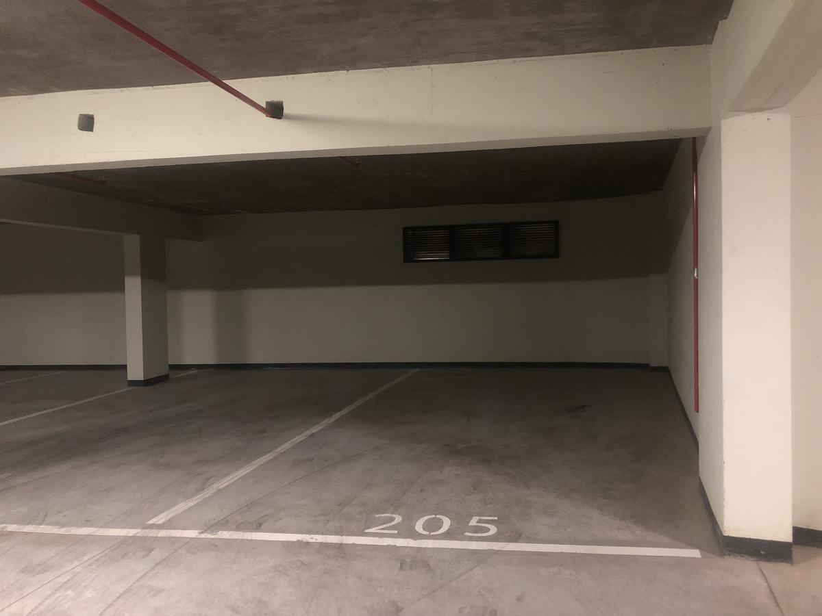 En venta a estrenar OFICINA al frente en Meridiano Business Center, Pilar
