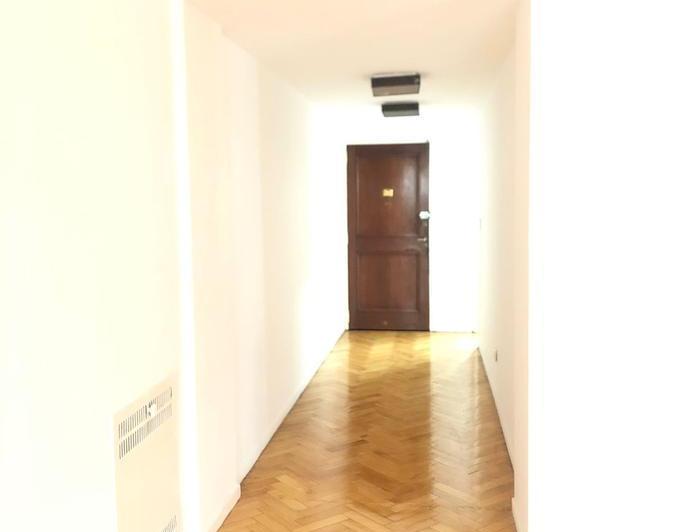 Semipiso en  venta de 4 ambientes con cochera en Belgrano 2