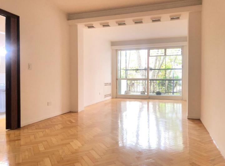 Semipiso en  venta de 4 ambientes con cochera en Belgrano 5