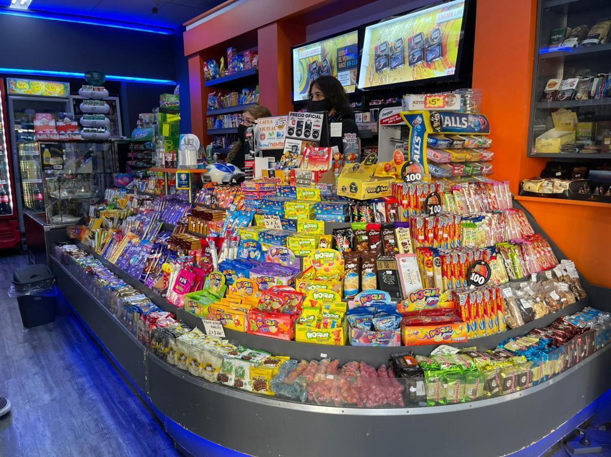Av. Coronel Diaz -Güemes muy buen local casi en esquina en venta