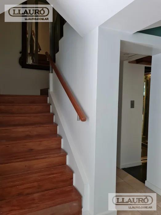 Ramon Castilla esquina Juez Tedin Casa 4 plantas en Palermo Chico en venta
