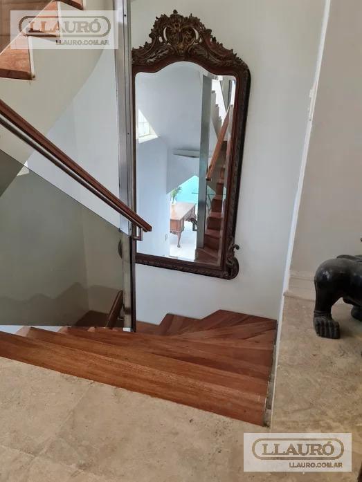 Ramon Castilla esquina Juez Tedin Casa 4 plantas en Palermo Chico en venta