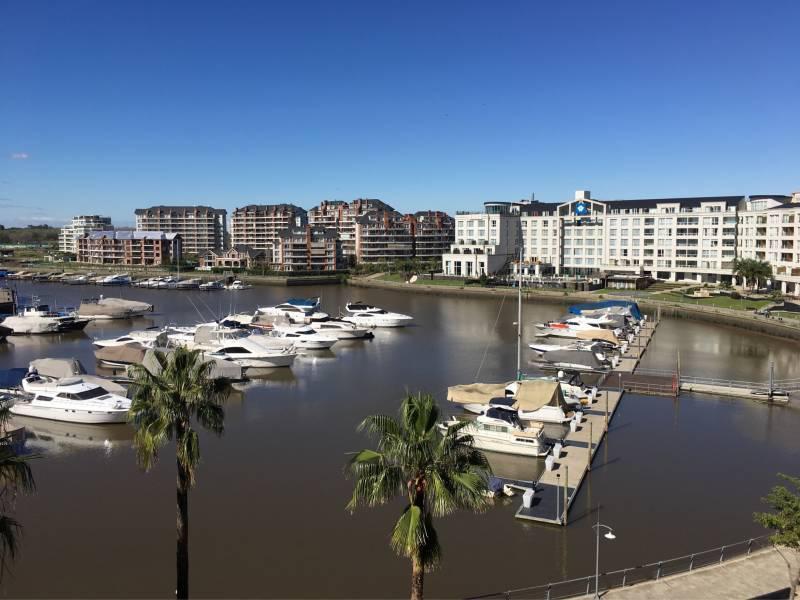 Foto de OPORTUNIDAD DE VENTA! Monoambiente en venta en Studios de la Bahía II, imagen 4