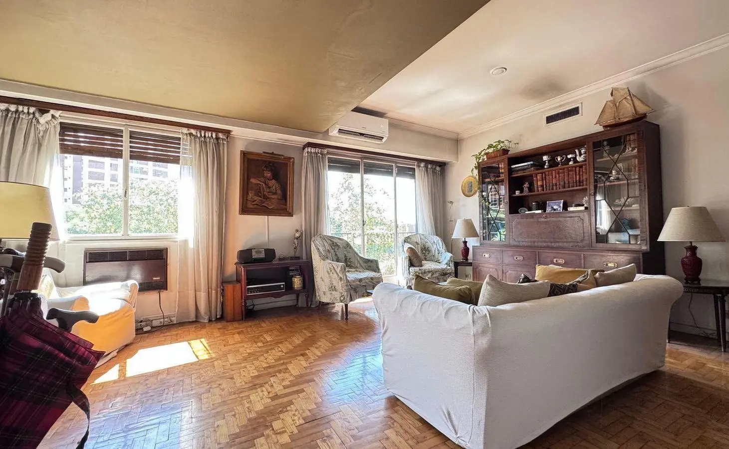Departamento en venta de 4 ambientes c/ dependencia, cochera fija en Belgrano - 2